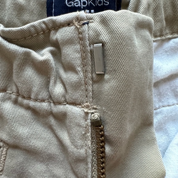 Gap Khaki Shorts- Boys Size 7 - Picture 9 of 11
